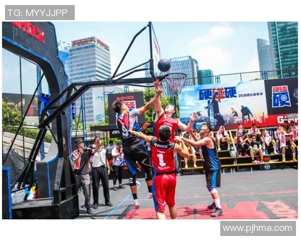 重庆极限运动队的战术创新与进攻体系解析