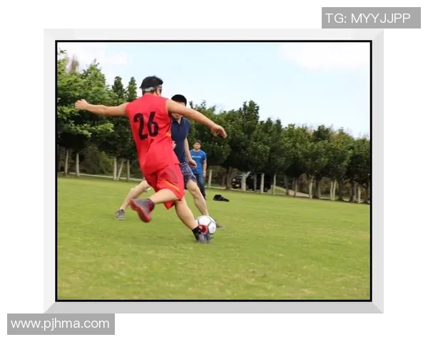 皇马对阵狼堡精彩录像回顾与赛后分析全景呈现